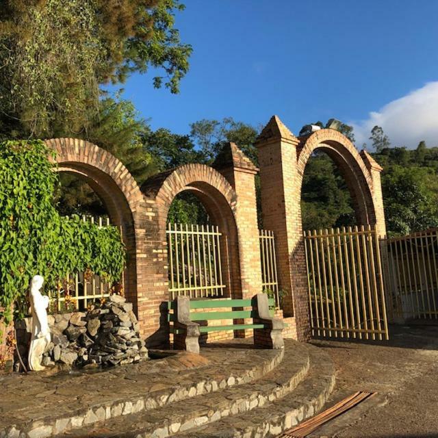 Recanto Monsenhor Domingos Hotel Caete Exterior photo